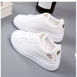 SMOOTH SK8 White Sneakers Breathable Flower Lace-Up Women Sneakers