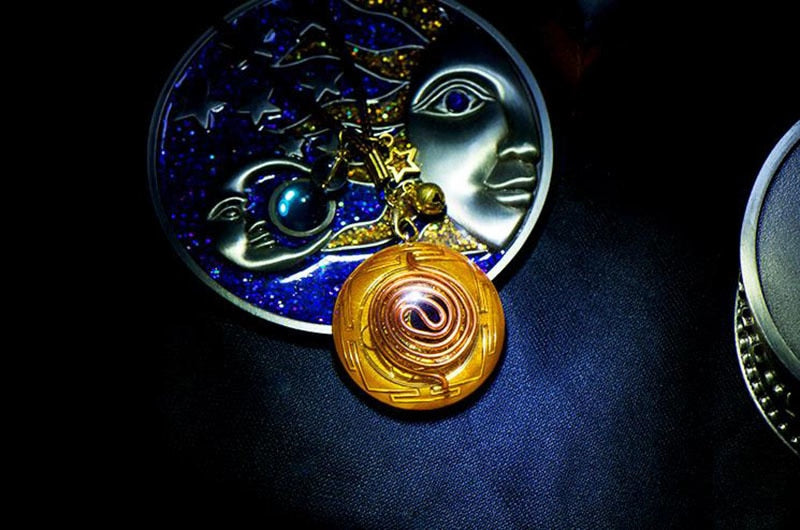 Orgonite Divination Chakra Healing Pendant